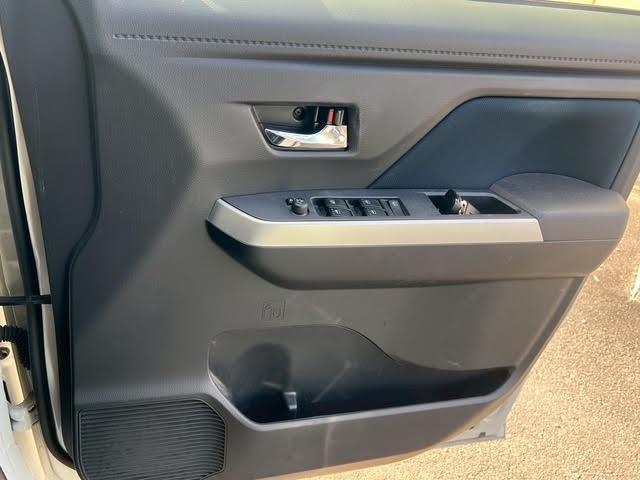 ルーミー カスタムＧ－Ｔ　純正９ｉｎｃｈナビ／全方位カメラ／Ｂｌｕｅｔｏｏｔｈ／地デジフルセグ／両側パワースライドドア／シートヒーター／スマートキー＆プッシュスタート／衝突軽減ブレーキ／横滑り防止／クルコン／ドライブレコーダー（32枚目）