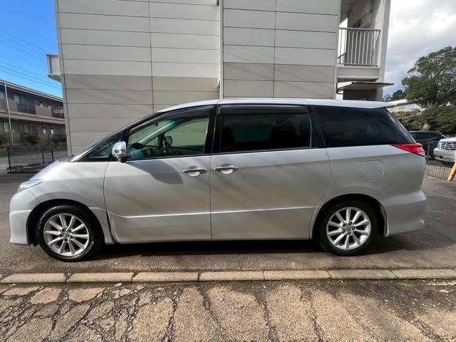 エスティマ アエラス　純正ナビゲーション／地デジＴＶ／Ｂｌｕｅｔｏｏｔｈ／バックカメラ／両側パワースライドドア／純正ＨＩＤヘッドライト／サンルーフ／スマートキー＆プッシュスタート／ビルトインＥＴＣ／純正フロアマット（11枚目）