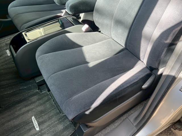 エスティマ アエラス　純正ナビゲーション／地デジＴＶ／Ｂｌｕｅｔｏｏｔｈ／バックカメラ／両側パワースライドドア／純正ＨＩＤヘッドライト／サンルーフ／スマートキー＆プッシュスタート／ビルトインＥＴＣ／純正フロアマット（30枚目）