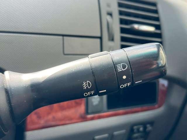 エスティマ アエラス　純正ナビゲーション／地デジＴＶ／Ｂｌｕｅｔｏｏｔｈ／バックカメラ／両側パワースライドドア／純正ＨＩＤヘッドライト／サンルーフ／スマートキー＆プッシュスタート／ビルトインＥＴＣ／純正フロアマット（48枚目）