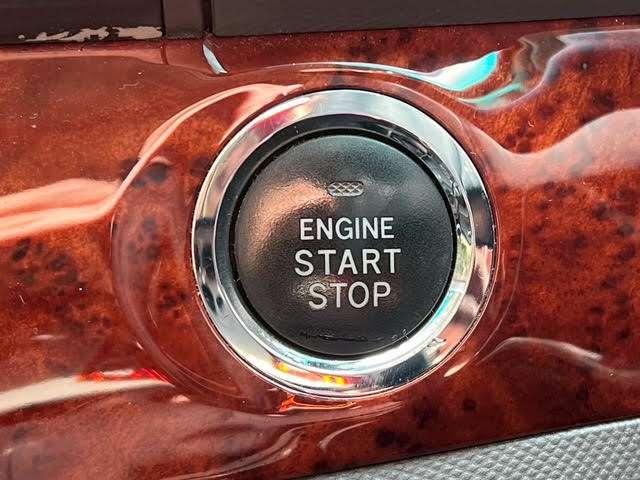 エスティマ アエラス　純正ナビゲーション／地デジＴＶ／Ｂｌｕｅｔｏｏｔｈ／バックカメラ／両側パワースライドドア／純正ＨＩＤヘッドライト／サンルーフ／スマートキー＆プッシュスタート／ビルトインＥＴＣ／純正フロアマット（63枚目）