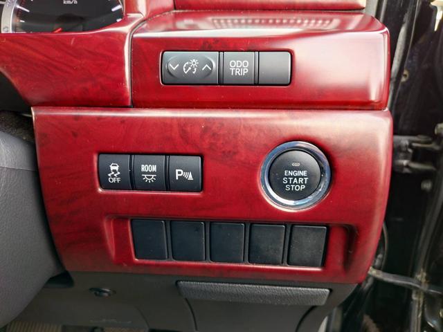 ヴェルファイア ２．４Ｚ　ＨＫＳ車高調　ＷＯＲＫ２０インチアルミホイール　ブラックレザー調シートカバー　車外グリル　フルセグＴＶ　フリップダウンモニター　スマートキー　両側パワースライドドア（11枚目）