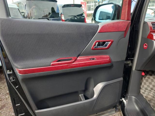 ヴェルファイア ２．４Ｚ　ＨＫＳ車高調　ＷＯＲＫ２０インチアルミホイール　ブラックレザー調シートカバー　車外グリル　フルセグＴＶ　フリップダウンモニター　スマートキー　両側パワースライドドア（20枚目）