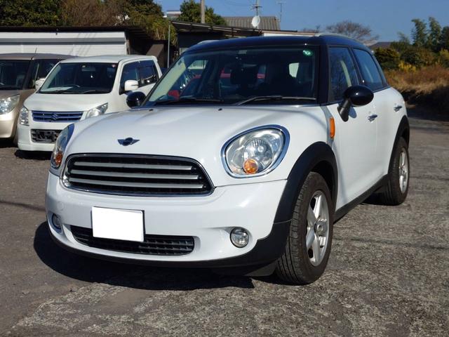 ＭＩＮＩ クーパー　クロスオーバー　走行４．９万キロ　６速マニュアル　純正アルミ　キーレス　ツートンカラー（2枚目）