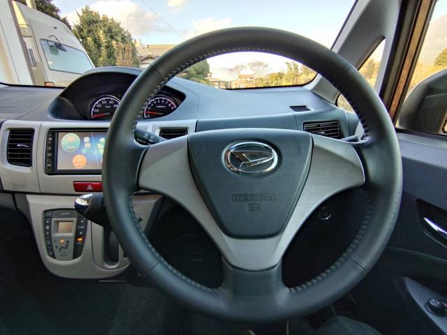 ムーヴ カスタム　Ｘリミテッド　社外ナビ　キーフリー　アイドリングストップ　純正アルミ（14枚目）