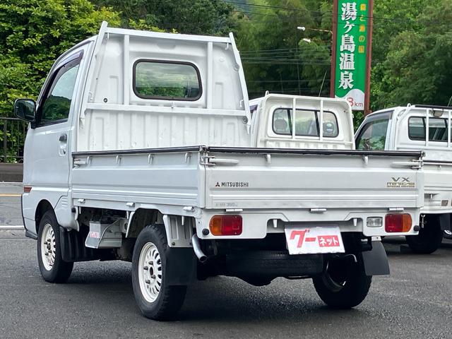 ミニキャブトラック ＶＸスペシャルエディション　５速マニュアル　４ＷＤ　ＥＡＳＹ　ＳＥＬＥＣＴ　エアコン　パワステ　メッキミラーガーニッシュ（5枚目）