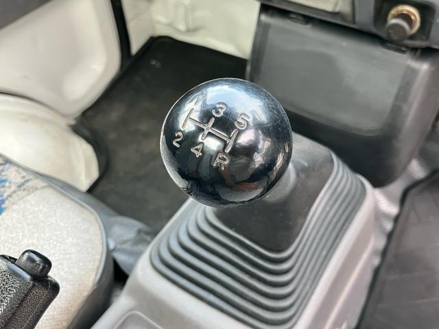 ミニキャブトラック ＶＸスペシャルエディション　５速マニュアル　４ＷＤ　ＥＡＳＹ　ＳＥＬＥＣＴ　エアコン　パワステ　メッキミラーガーニッシュ（22枚目）