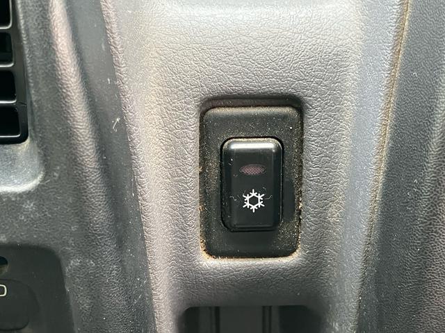 ミニキャブトラック ＶＸスペシャルエディション　５速マニュアル　４ＷＤ　ＥＡＳＹ　ＳＥＬＥＣＴ　エアコン　パワステ　メッキミラーガーニッシュ（25枚目）