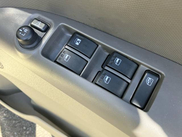 タント Ｘ　片側電動スライド　ミラクルオープンドア　スマートキー　電動格納ミラー　オーバーヘッドコンソール　車検８年９月（22枚目）
