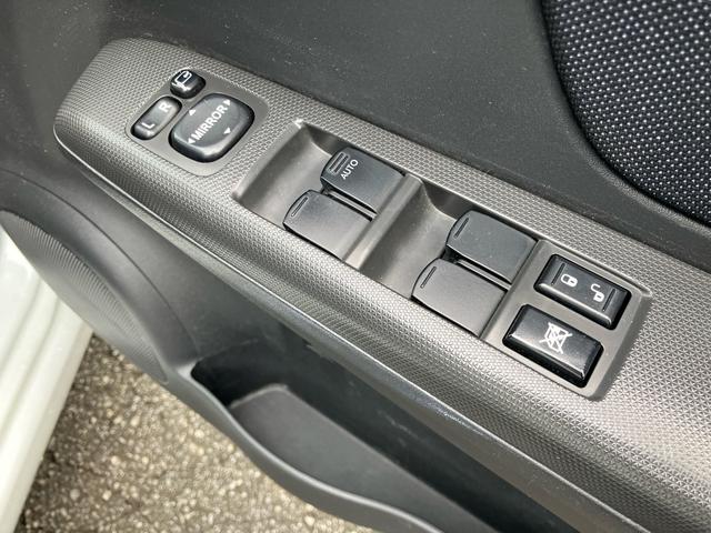 ステラ L ブラックインテリアセレクション スマートキー スペアキー 電動格納ミラー 社外オーディオ インパネオートマ CVT(20枚目)