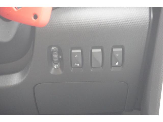 トゥインゴ ルコックスポルティフ 限定150台 専用16インチアルミ・ディスプレイオーディオ・アップルカープレイ・アンドロイドオート・ブルートゥース・シートヒーター・バックカメラ・クルコン・車線逸脱警報・前後ドラレコ・コーナーセンサー(19枚目)