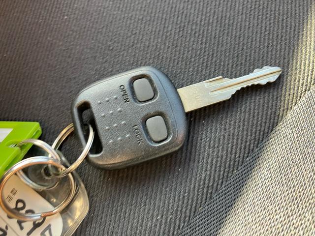 プレオ ネスタ　ＧＳスペシャル　Ｂｌｕｅｔｏｏｔｈ　フルセグＴＶ　マイルドチャージャー　禁煙車　メモリーナビ　バックカメラ　ＥＴＣ　電動格納ミラー　キーレス　アルミホイール　ドアバイザー　フロアマット　外装フル仕上げ済み（45枚目）