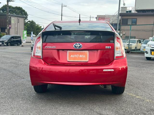 プリウス Ｓ　ドライブレコーダー　ＥＴＣ　バックカメラ　ナビ　ＴＶ　アルミホイール　オートライト　ＨＩＤ　ＣＶＴ　スマートキー　電動格納ミラー　盗難防止システム　ＣＤ　ミュージックプレイヤー接続可（17枚目）