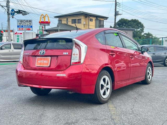プリウス Ｓ　ドライブレコーダー　ＥＴＣ　バックカメラ　ナビ　ＴＶ　アルミホイール　オートライト　ＨＩＤ　ＣＶＴ　スマートキー　電動格納ミラー　盗難防止システム　ＣＤ　ミュージックプレイヤー接続可（18枚目）