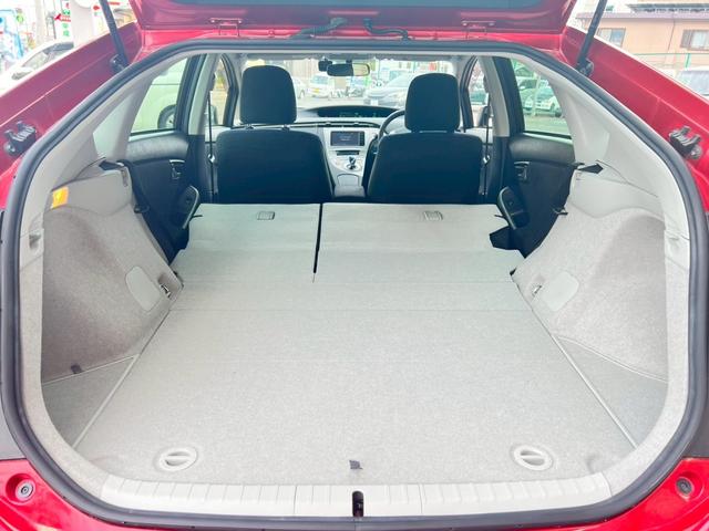 プリウス Ｓ　ドライブレコーダー　ＥＴＣ　バックカメラ　ナビ　ＴＶ　アルミホイール　オートライト　ＨＩＤ　ＣＶＴ　スマートキー　電動格納ミラー　盗難防止システム　ＣＤ　ミュージックプレイヤー接続可（22枚目）