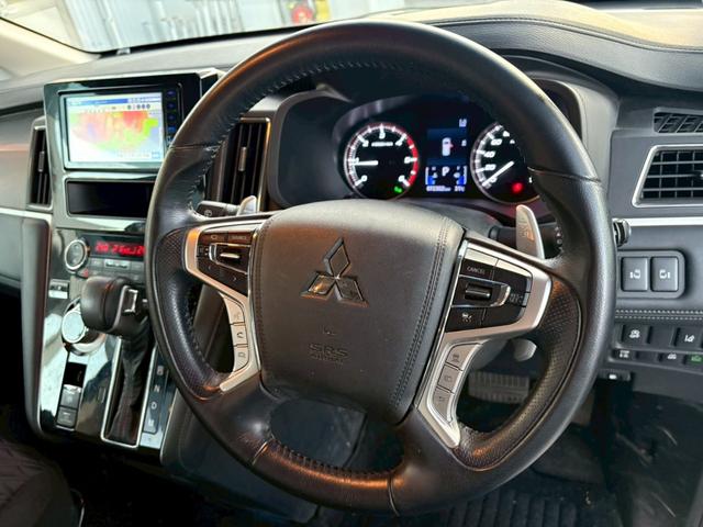 デリカＤ：５ Ｇ　パワーパッケージ　禁煙車　ナビ　マルチアラウンドモニター　フルセグＴＶ　パワーバックドア（11枚目）