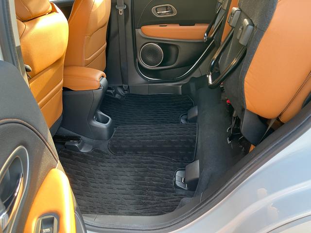 ヴェゼル ハイブリッドＺ・ホンダセンシング　前席シートヒーター　衝突軽減ブレーキ　スマートキー　ＬＥＤヘッド　ＥＴＣ　ルーフレール　ＡＣＣ　地デジＴＶ　ハーフレザーシート　ギャザズナビ　オートブレーキホールド　ワンオーナー　ユーザー買取車（64枚目）