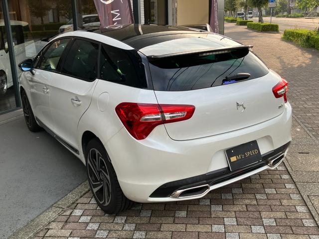 ＤＳ５ シック　レザーパッケージ　パノラマルーフ　ＤＥＮＯＮサラウンド　ＥＴＣ　スマートキー２個　純正ナビＴＶ　バックモニター　Ｂｌｕｅｔｏｏｔｈ　レーンアシスト　インテリジェントハイビーム　車検令和９年６月まで　ユーザー買取車（17枚目）