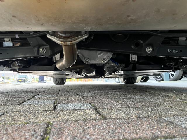 ＧＲ８６ ＲＺ　１０ｔｈアニバーサリーリミテッド　６速ＭＴ　ＧＴウィング　オーサーアラームセキュリティー　７インチベーシックナビ　フルセグＴＶ　Ｂｌｕｅｔｏｏｔｈ　ハーフレザーシート　シートヒーター　ＥＴＣ　クルコン　ステアリング連動ヘッドランプ（32枚目）