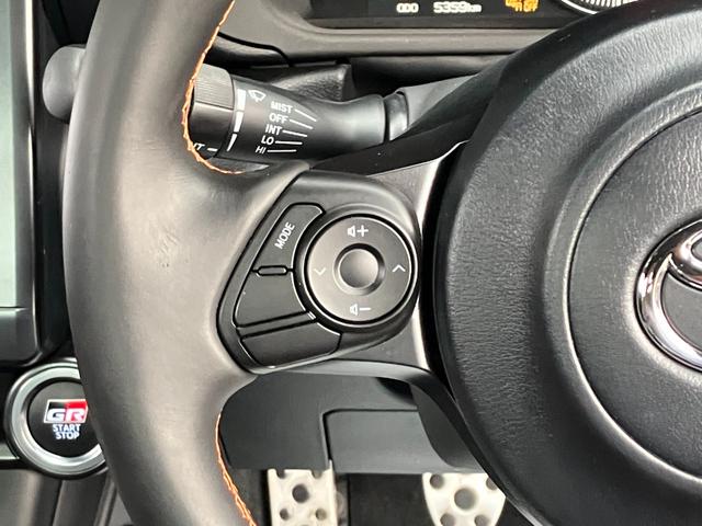 ＧＲ８６ ＲＺ　１０ｔｈアニバーサリーリミテッド　６速ＭＴ　ＧＴウィング　オーサーアラームセキュリティー　７インチベーシックナビ　フルセグＴＶ　Ｂｌｕｅｔｏｏｔｈ　ハーフレザーシート　シートヒーター　ＥＴＣ　クルコン　ステアリング連動ヘッドランプ（35枚目）