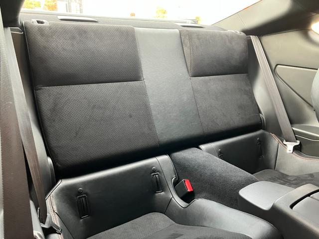 ＧＲ８６ ＲＺ　１０ｔｈアニバーサリーリミテッド　６速ＭＴ　ＧＴウィング　オーサーアラームセキュリティー　７インチベーシックナビ　フルセグＴＶ　Ｂｌｕｅｔｏｏｔｈ　ハーフレザーシート　シートヒーター　ＥＴＣ　クルコン　ステアリング連動ヘッドランプ（60枚目）