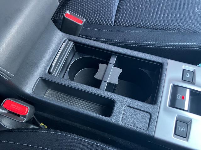 レヴォーグ １．６ＧＴアイサイト　Ｓスタイル　ＫＥＮＷＯＯＤ７インチナビ　レーダクルーズコントロール　ＥＴＣ　パワーシート　ドライブレコーダー　パドルシフト　アイドリングストップ　ＵＳＢ充電　バックカメラ　ターボ　踏み間違い防止システム（42枚目）