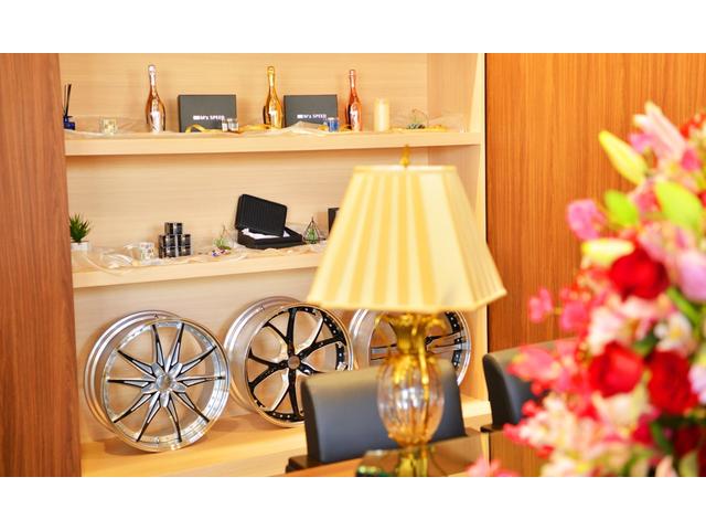 レヴォーグ １．６ＧＴアイサイト　Ｓスタイル　ＫＥＮＷＯＯＤ７インチナビ　レーダクルーズコントロール　ＥＴＣ　パワーシート　ドライブレコーダー　パドルシフト　アイドリングストップ　ＵＳＢ充電　バックカメラ　ターボ　踏み間違い防止システム（70枚目）