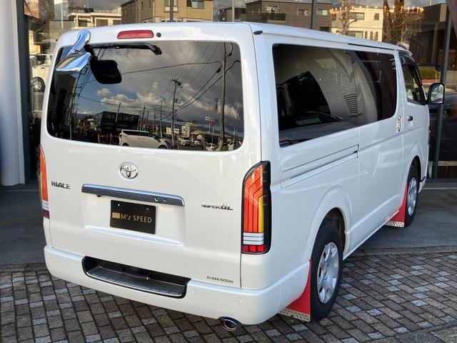 ハイエースバン ロングスーパーＧＬ　ディーゼル　ターボ　衝突被害軽減システム　クリアランスソナー　ＬＥＤヘッドライト　社外テールランプ　ＡＣ１００Ｖ　パナソニックナビフルセグＴＶ　Ｂｌｕｅｔｏｏｔｈ　ＥＴＣ　スマートキー　禁煙車　買取車（17枚目）