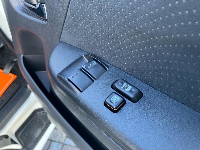 ハイエースバン ロングスーパーＧＬ　ディーゼル　ターボ　衝突被害軽減システム　クリアランスソナー　ＬＥＤヘッドライト　社外テールランプ　ＡＣ１００Ｖ　パナソニックナビフルセグＴＶ　Ｂｌｕｅｔｏｏｔｈ　ＥＴＣ　スマートキー　禁煙車　買取車（54枚目）