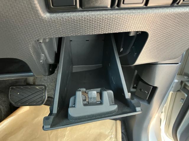 ソリオ Ｘ　バックカメラ　ワンセグＴＶ　ナビ　スマートキー　プッシュスタート　片側パワースライドドア　衝突軽減システム（18枚目）