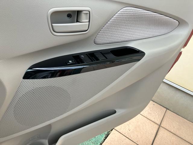 デイズ X エマージェンシーブレーキ SDナビ フルセグTV ドライブレコーダー 全方位カメラ スマートキー ドアバイザー フロアマット ETC タイヤ4本新品(15枚目)