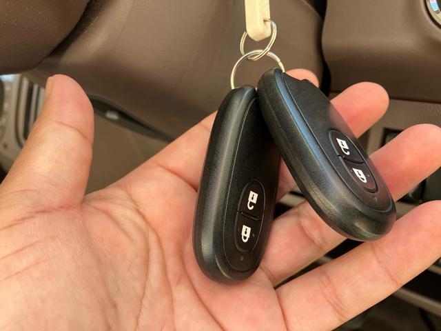 アルトラパンショコラ X メモリーナビTV Bluetooth対応 ETC キーレスプッシュスタート スペアキー 1年間走行無制限保証 専用シート 電動格納ミラー オートライト HIDヘッドライト(19枚目)