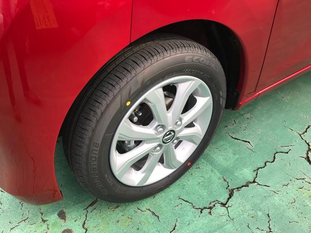 X インテリジェントブレーキ 届出済未使用車(3枚目)