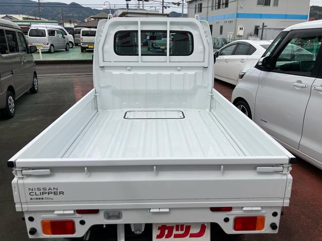 クリッパートラック ＤＸ　届出済み未使用車オートマ　エアコン　パワーステアリング　パワーウインドウ　キーレス　バックソナー　社外バイザー　社外マット　軽トラック（2枚目）