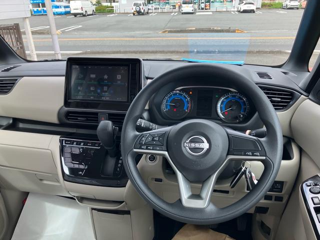 ルークス Ｘターボ　インテリジェントブレーキ　９インチナビ　Ｂｌｕｅｔｏｏｔｈ　フルセグＴＶ　両側パワースライドドア　スマートキー　ドライブレコーダー　ＥＴＣ　純正バイザー　純正マット　ＬＥＤ（3枚目）