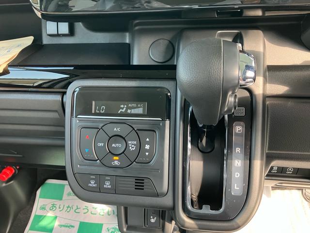 スペーシアカスタム ハイブリッドＧＳ　セーフティサポート　届出済み未使用車　スマートキー　プッシュスタート　片側パワースライドドア　オートライト　ＬＥＤ　シートヒーター　アルミホイール　純正バイザー　純正マット（13枚目）