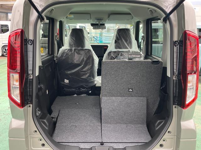 スペーシア ハイブリッドＧ　届出済未使用車　純正マット　バイザー　セーフティーサポート　オートエアコン　オートライト　ＬＥＤヘッドライト（7枚目）