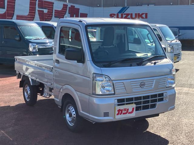 NT100クリッパートラック DX 2WD オートマ 届出済未使用車 コーナーソナー キーレスエントリー パワーウインド エアコン パワステ 新品社外ラバーマット/バイザー付き メーカー保証継承(3枚目)