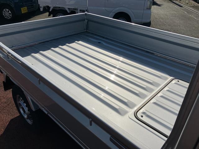 NT100クリッパートラック DX 2WD オートマ 届出済未使用車 コーナーソナー キーレスエントリー パワーウインド エアコン パワステ 新品社外ラバーマット/バイザー付き メーカー保証継承(9枚目)