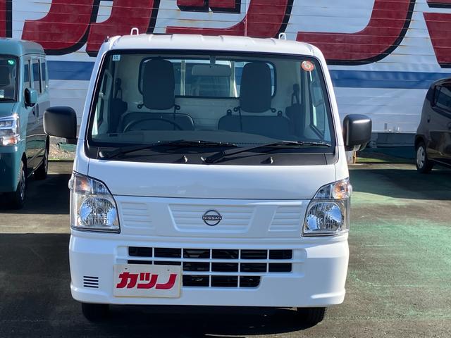 NT100クリッパートラック DX農繁仕様 4WD 5速マニュアル 届出済未使用車 デフロック 4枚スプリング 作業灯 社外ラバーマット/バイザー付き キーレスエントリー パワーウインド エアコン パワステ メーカー保証継承(2枚目)