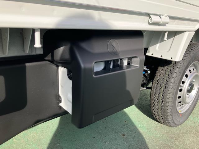 クリッパートラック ＤＸ　届出済み未使用車　オートマ　エアコン　パワーステアリング　パワーウインドウ　キーレス　アイドリングストップ　社外マット　社外バイザー（38枚目）