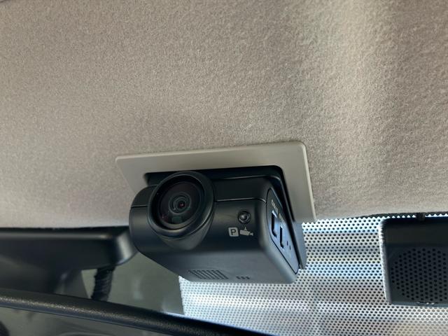 デイズ Ｘ　インテリジェントエマージェンシーブレーキ　ドライブレコーダー　全方位カメラ　スマートキー　プッシュスタート　ＥＴＣ　Ｂｌｕｅｔｏｏｔｈ　フルセグＴＶ　アルミホイール　純正マット　純正バイザー（17枚目）