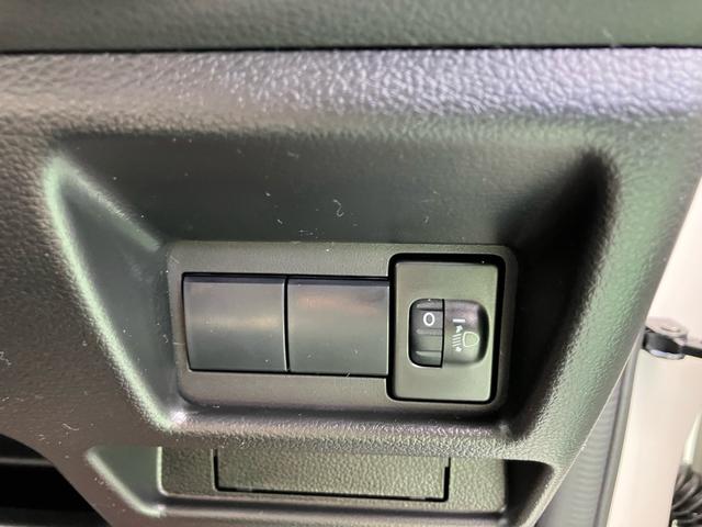 スペーシアカスタム ハイブリッドＧＳ　セーフティサポート　届出済み未使用車　片側パワースライドドア　シートヒーター　スマートキー　プッシュスタート　オートライト　アルミホイール　純正バイザー　純正マット（19枚目）