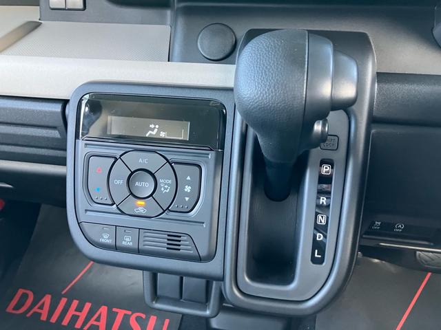スペーシア ハイブリッドＧ　届出済み未使用車　スマートキー　プッシュスタート　オートライト　オートエアコン　ＬＥＤライト　純正マット　純正バイザー（7枚目）