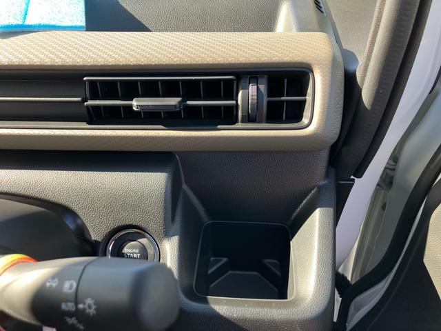 ワゴンＲ ＦＸ　セーフティサポート　届出済み未使用車　スマートキー　プッシュスタート　５速マニュアル　純正マット　純正バイザー　電動格納ミラー　オートライト（6枚目）