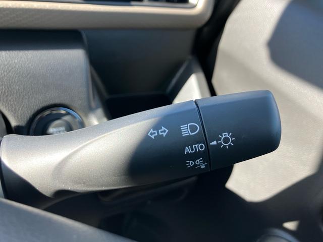 ワゴンＲ ＦＸ　セーフティサポート　届出済み未使用車　スマートキー　プッシュスタート　５速マニュアル　純正マット　純正バイザー　電動格納ミラー　オートライト（10枚目）