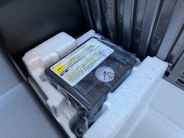 ワゴンＲ ＦＸ　セーフティサポート　届出済み未使用車　スマートキー　プッシュスタート　５速マニュアル　純正マット　純正バイザー　電動格納ミラー　オートライト（24枚目）