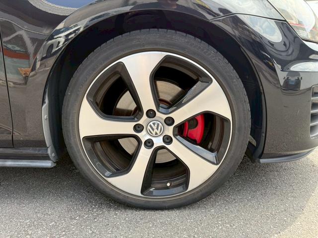 ゴルフＧＴＩ ベースグレード　ＥＴＣ　バックカメラ　ナビ　クリアランスソナー　オートクルーズコントロール　アルミホイール　オートライト　スマートキー　アイドリングストップ　ＡＴ　ＥＳＣ　Ｂｌｕｅｔｏｏｔｈ　エアコン（23枚目）