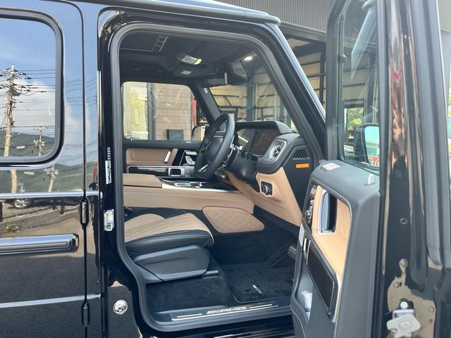 Ｇクラス Ｇ６３　ＭＡＮＵＦＡＫＴＵＲプログラムプラス　ＭＡＮＵＦＡＫＴＵＲインテリアプラスパッケージカタラーナベージュ　ナイトパッケージ　カーボンファイバーインテリア　２２インチＡＭＧホイールＲＪ８　Ｄインナーミラー（13枚目）