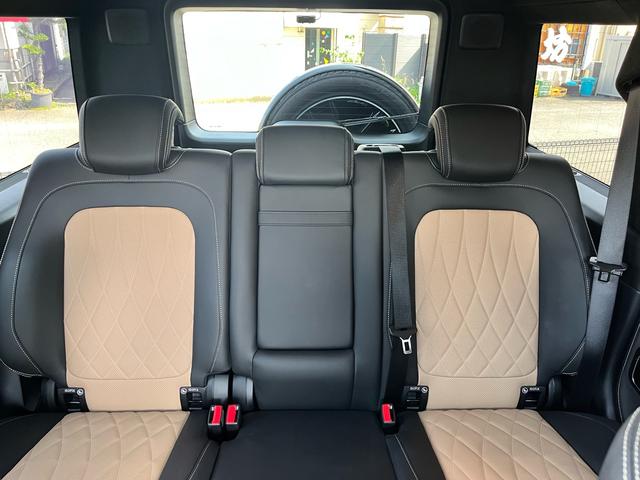 Ｇクラス Ｇ６３　ＭＡＮＵＦＡＫＴＵＲプログラムプラス　ＭＡＮＵＦＡＫＴＵＲインテリアプラスパッケージカタラーナベージュ　ナイトパッケージ　カーボンファイバーインテリア　２２インチＡＭＧホイールＲＪ８　Ｄインナーミラー（36枚目）